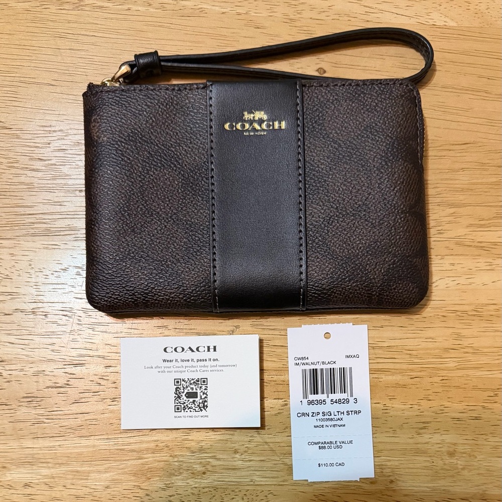 COACH Signature Corner Zip Wristlet NWT - Picture 6 of 7